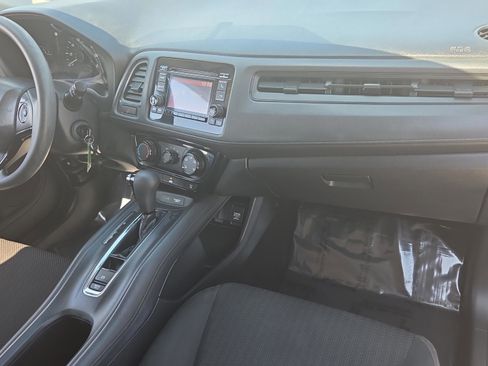 Used 2017 Honda HR-V LX image 17