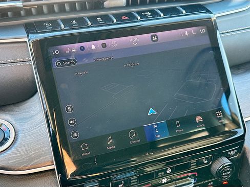 Used 2023 Jeep Grand Cherokee L Limited w/ Black Appearance Package image 22