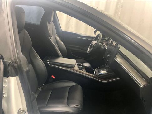 Used 2022 Tesla Model S image 11