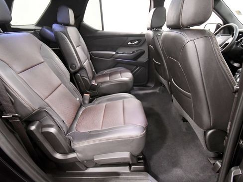 Used 2024 Chevrolet Traverse High Country AWD/4WD image 18