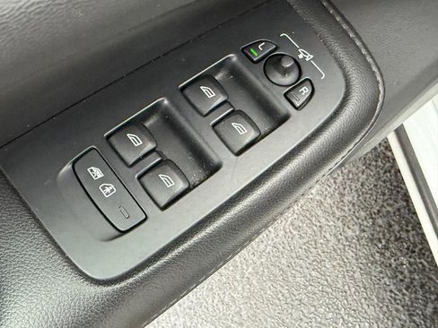 Used 2021 Volvo S60 T6 Momentum w/ Protection Package Premier image 15