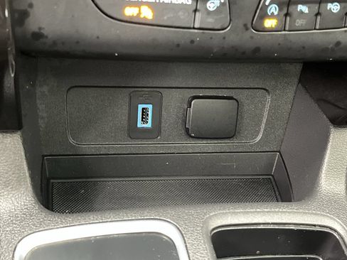 Used 2019 Ford Escape Titanium AWD/4WD image 25