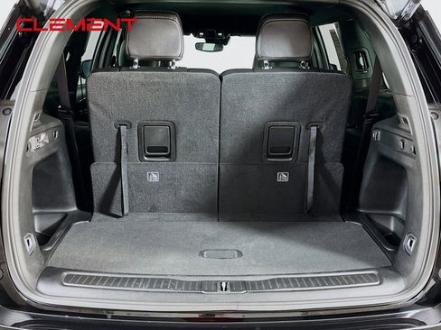 Used 2024 Jeep Grand Cherokee L Limited AWD/4WD image 10