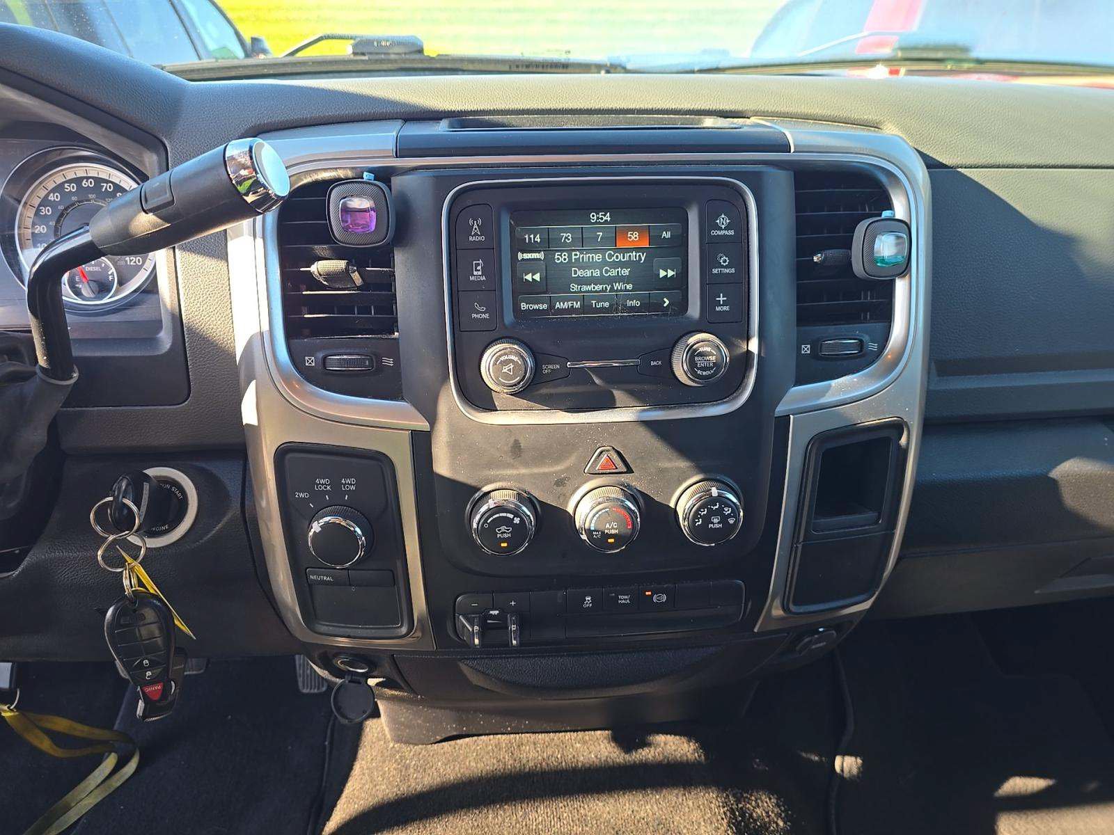 Used 2017 RAM 2500 SLT AWD/4WD image 2