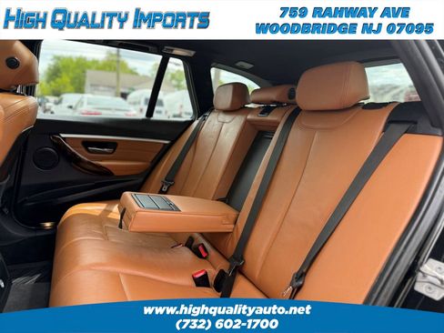 Used 2018 BMW 330i xDrive Wagon AWD/4WD image 17