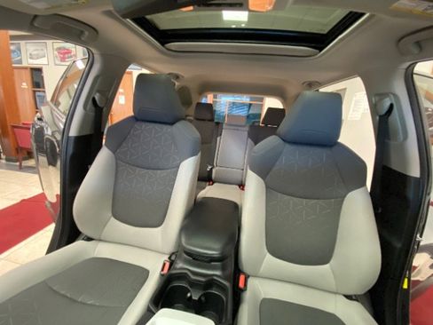 Used 2021 Toyota RAV4 XLE w/ Convenience Package image 22