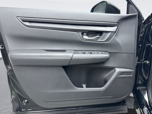 Used 2024 Honda CR-V LX image 9