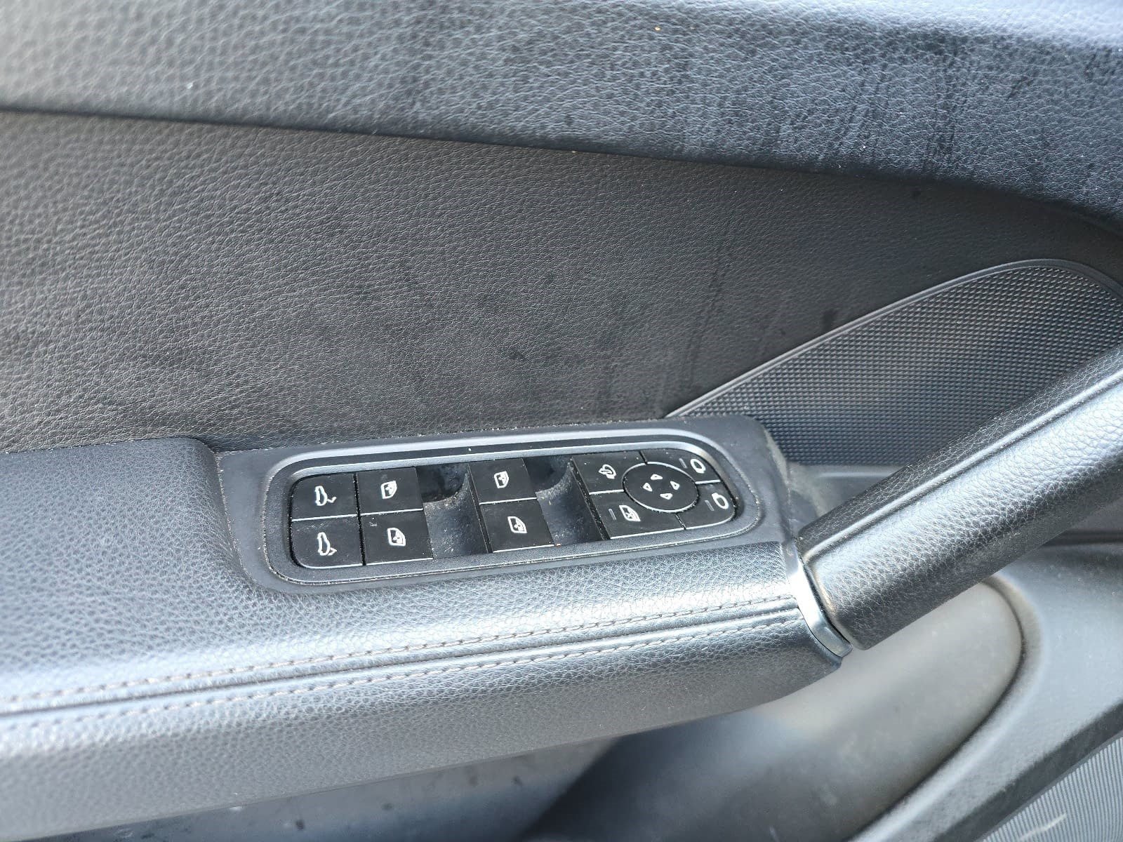 Used 2023 Porsche Cayenne Platinum Edition AWD/4WD image 20