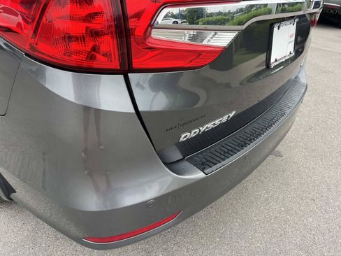 Used 2018 Honda Odyssey Touring image 10