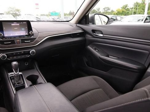 Certified 2025 Nissan Altima 2.5 SV FWD image 24