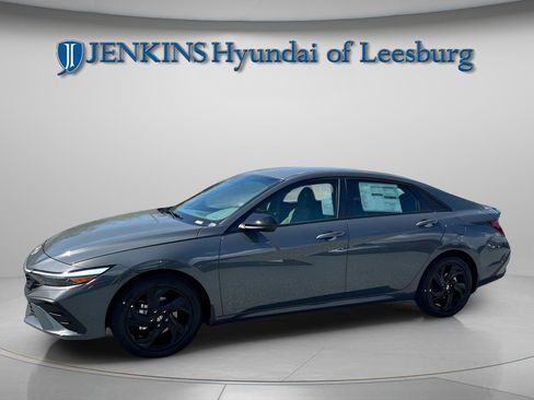 New 2026 Hyundai Elantra Sport FWD image 13