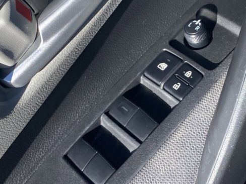 Used 2020 Toyota Corolla LE image 17