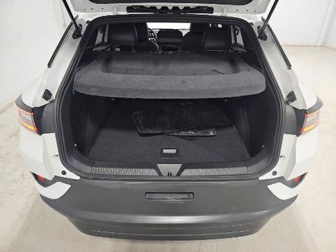 Used 2023 Volkswagen ID.4 Pro RWD image 9