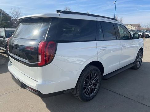 New 2026 Ford Expedition Platinum w/ Stealth Appearance Package image 4