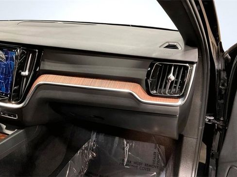 Certified 2023 Volvo S60 B5 Plus w/ Climate Package image 18