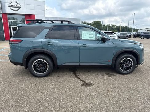 New 2026 Nissan Pathfinder Rock Creek w/ Rock Creek Premium Package AWD/4WD image 8