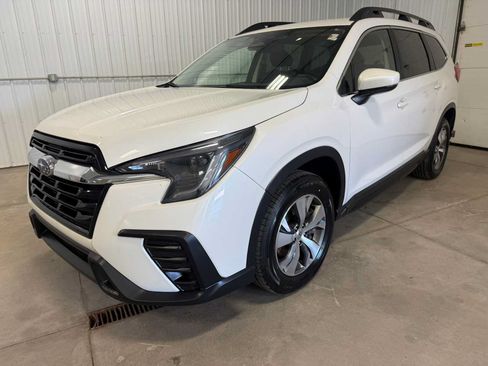 Certified 2024 Subaru Ascent Premium w/ Convenience Package AWD/4WD image 6