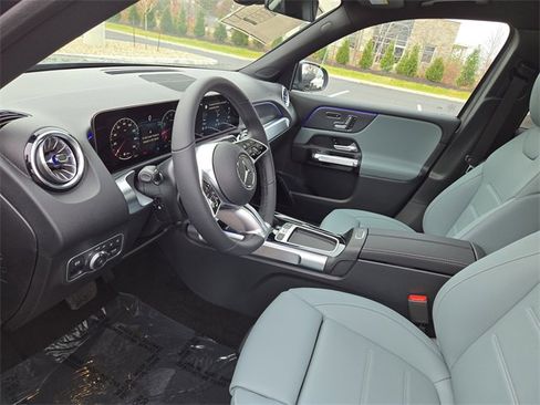 New 2026 Mercedes-Benz GLB 250 4MATIC image 25