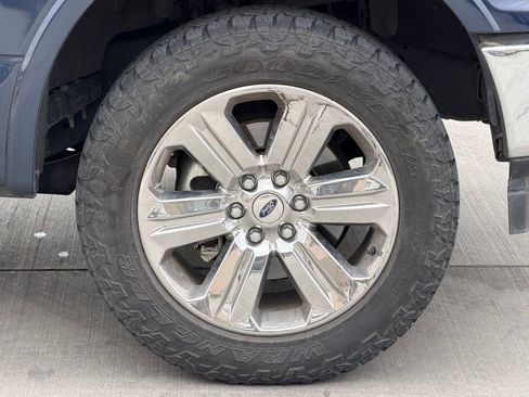 Used 2018 Ford F150 Lariat w/ Equipment Group 502A Luxury image 6