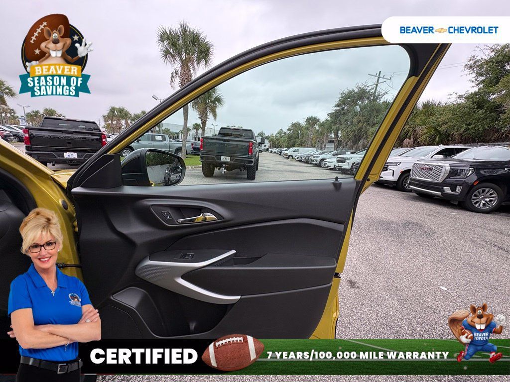 Used 2024 Chevrolet Trax RS w/ Driver Confidence Package FWD image 31