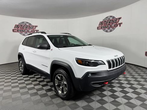 Used 2019 Jeep Cherokee Trailhawk w/ Cold Weather Group AWD/4WD image 9