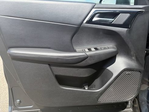 Used 2025 Mitsubishi Outlander SE AWD/4WD image 10
