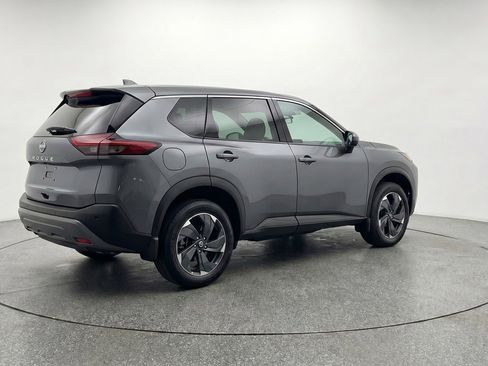 Used 2025 Nissan Rogue SV FWD image 9