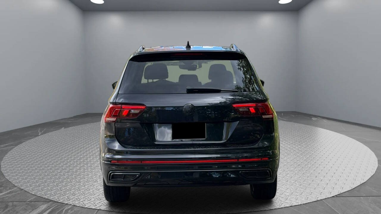 Used 2022 Volkswagen Tiguan SE R-Line AWD/4WD image 5