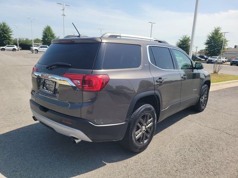 Used 2019 GMC Acadia SLT FWD image 3