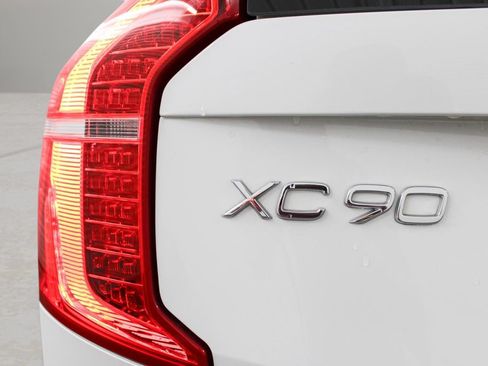 Certified 2024 Volvo XC90 B6 Plus w/ Protection Package Premier AWD/4WD image 33
