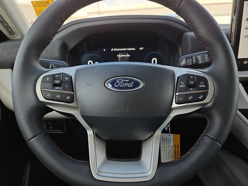 New 2026 Ford Explorer Active w/ Active Comfort Package RWD image 27