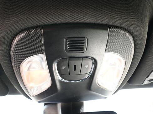 Used 2024 Jeep Compass Latitude AWD/4WD image 17