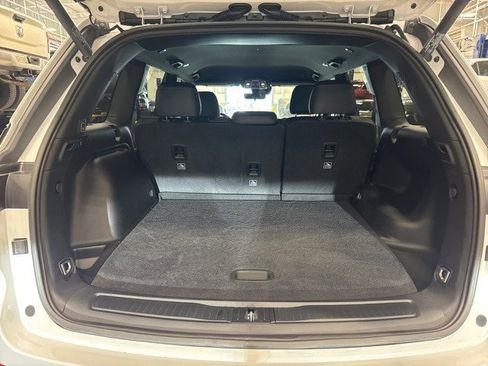 New 2025 Jeep Grand Cherokee Limited w/ Trailer Tow Package image 13