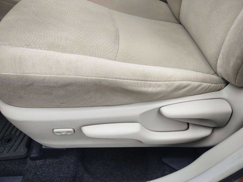 Used 2012 Toyota Prius V Two image 11