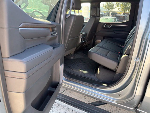 Used 2025 Chevrolet Silverado 1500 High Country w/ High Country Premium Package AWD/4WD image 23