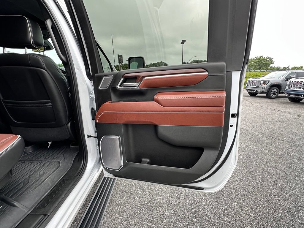 Certified 2024 GMC Sierra 3500 Denali Ultimate AWD/4WD image 18