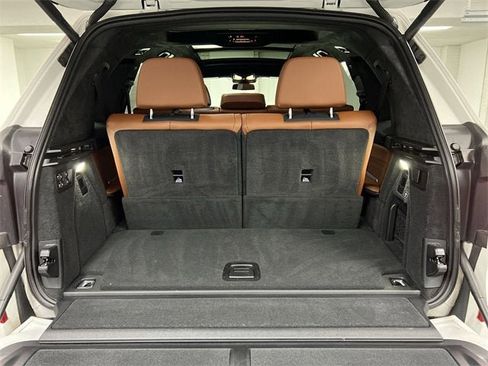 Used 2023 BMW X7 xDrive40i w/ M Sport Package image 27