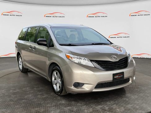 Used 2017 Toyota Sienna L FWD image 5