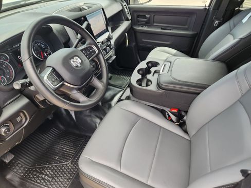 New 2026 RAM 2500 Tradesman w/ Chrome Appearance Group AWD/4WD image 13