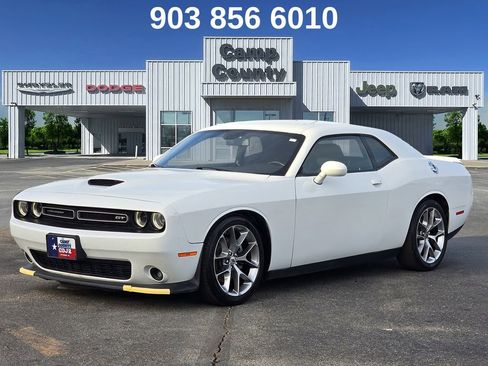 Used 2022 Dodge Challenger GT image 3