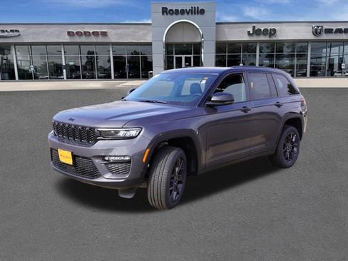 New 2025 Jeep Grand Cherokee Limited w/ Trailer Tow Package image 8