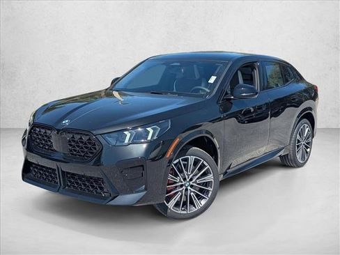New 2026 BMW X2 xDrive28i w/ M Sport Package AWD/4WD image 1
