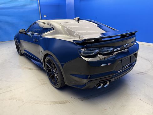 Used 2019 Chevrolet Camaro ZL1 RWD image 5