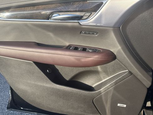 Used 2020 Cadillac XT6 Premium Luxury image 11