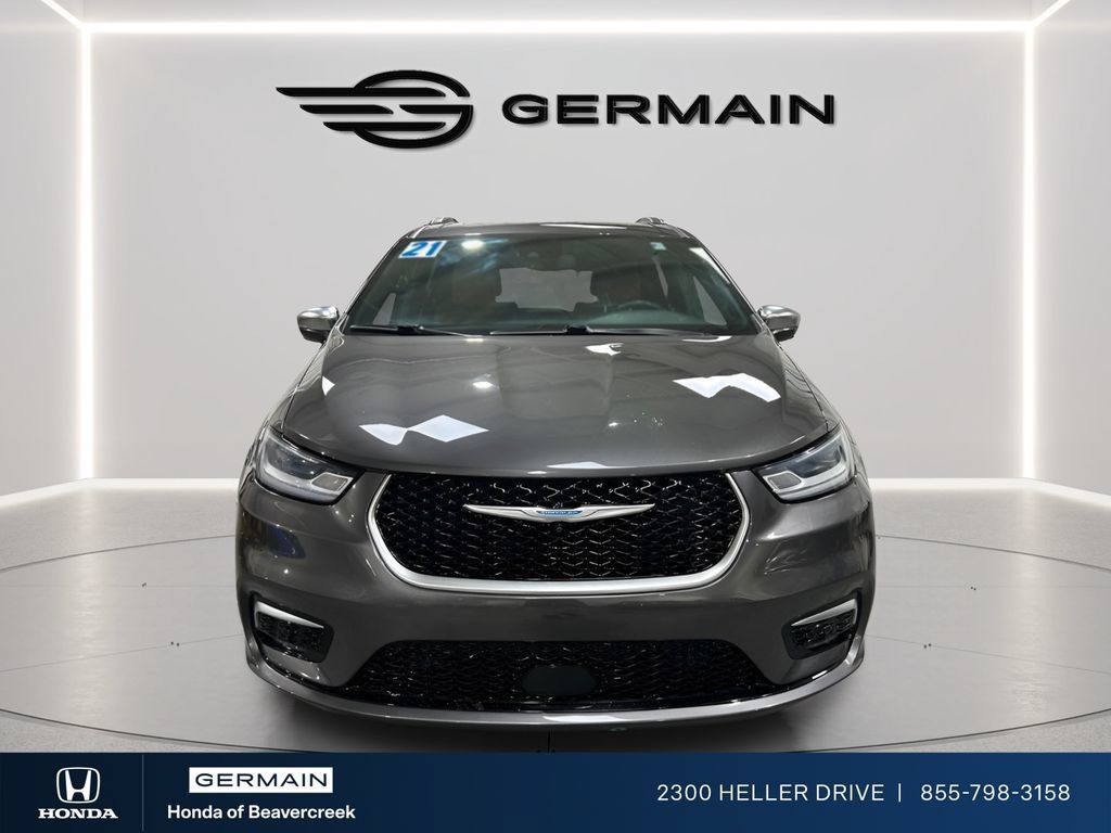 Used 2021 Chrysler Pacifica Pinnacle FWD image 3