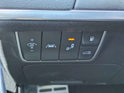 Used 2019 Kia Stinger GT2 AWD/4WD image 14