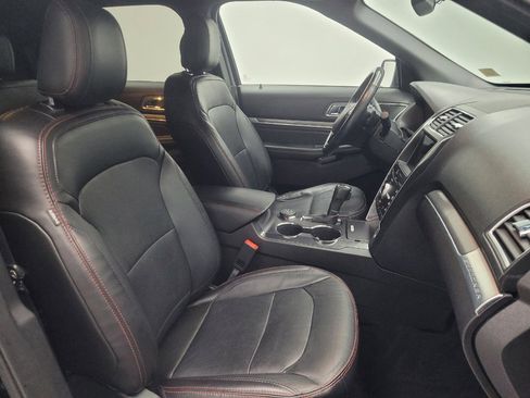Used 2018 Ford Explorer Sport image 21