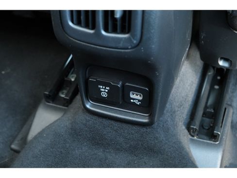 Used 2018 Jeep Compass Limited w/ Navigation Group AWD/4WD image 32