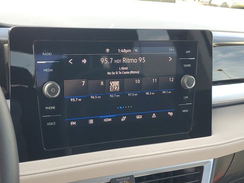 Used 2025 Volkswagen Taos SE image 23