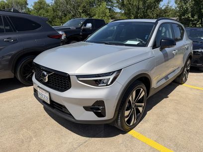 Used 2023 Volvo XC40 B5 Ultimate w/ Protection Package Premier